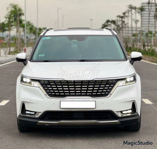 Kia Carnival Signature 2022 АКПП 8 ст Белый