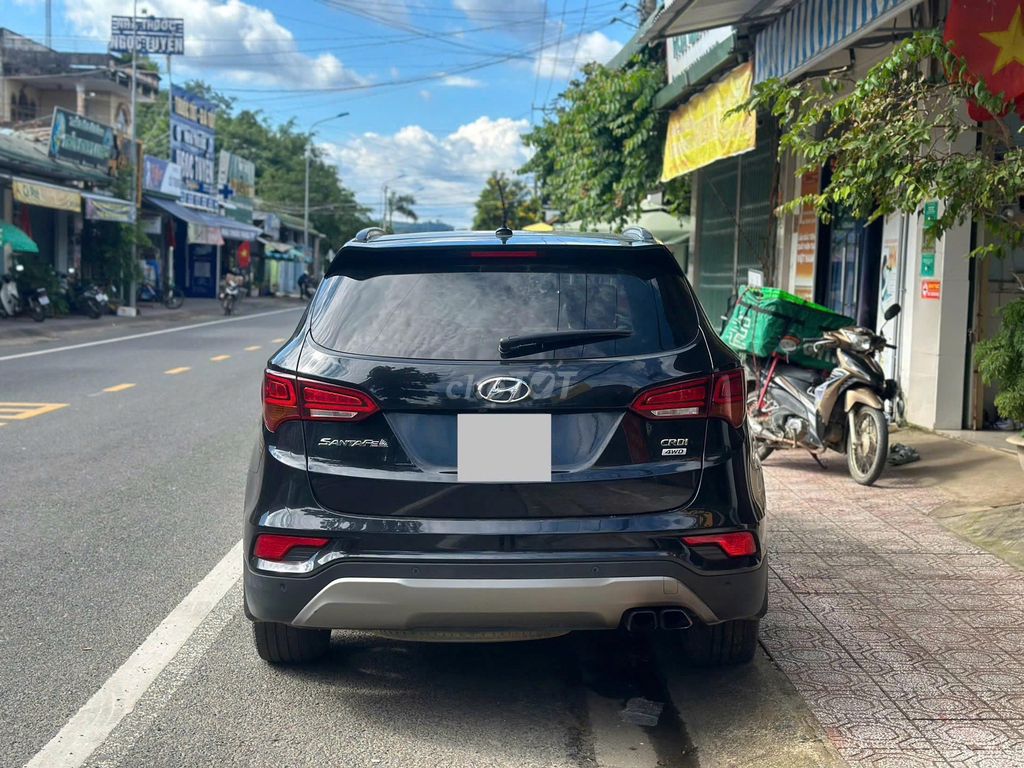 chính chủ Hyundai Santa Fe full dầu đi lướt 2016. Mua bán Ô tô tại Quận Gò Vấp Tp Hồ Chí Minh được đăng bởi PHẠM VIỆT hình 4