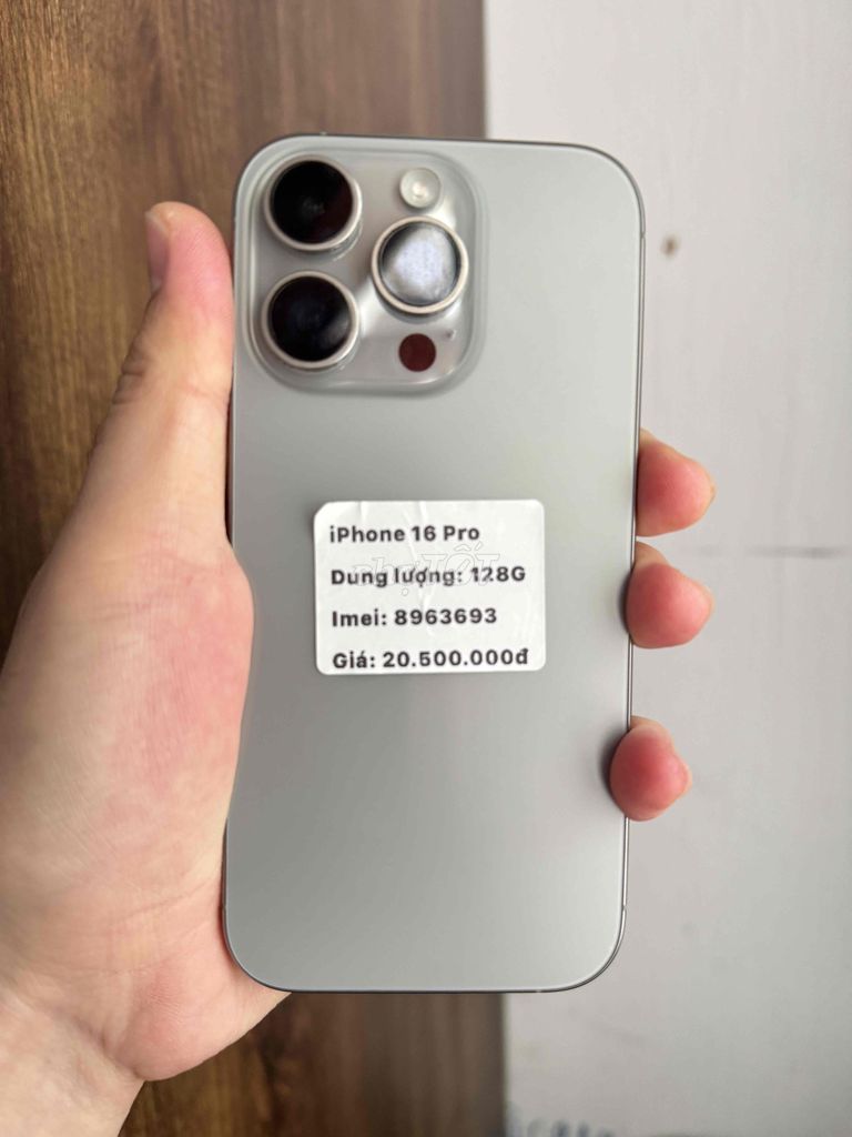 iPhone 16 Pro 128GB Titan máy đẹp keng chuẩn zin. Mua bán Điện thoại tại Thành phố Buôn Ma Thuột Đắk Lắk được đăng bởi Nguyễn Hoàng hình 1