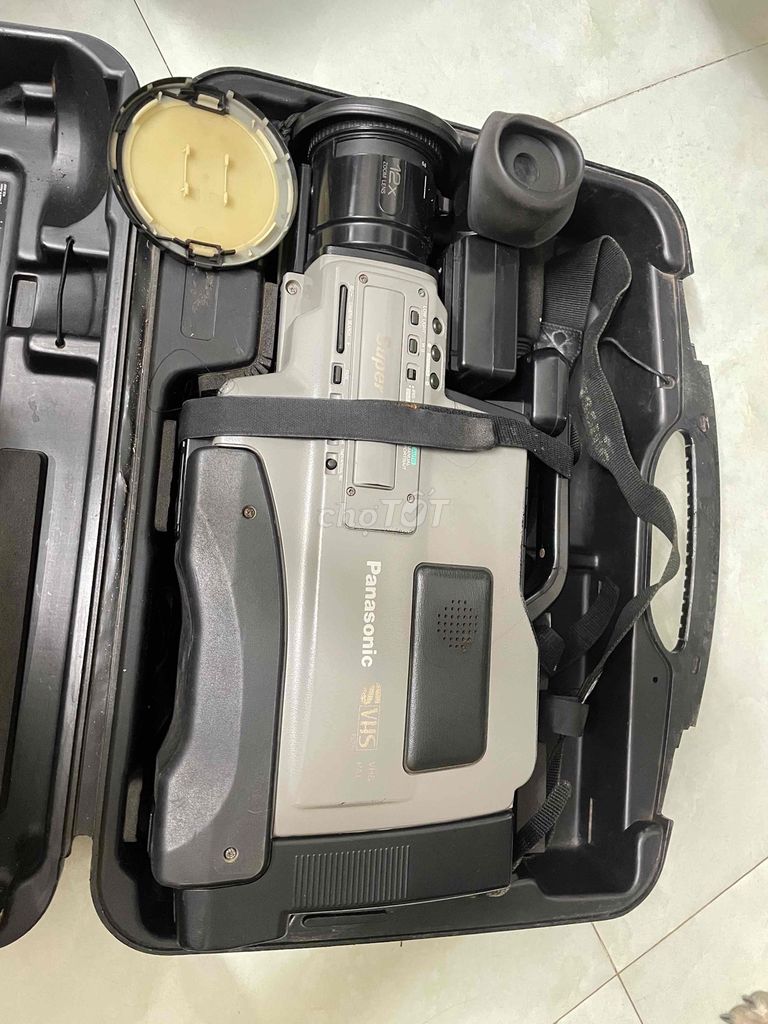 Máy quay phim Panasonic VHS Xám. Mua bán Máy ảnh, Máy quay tại Quận Thanh Khê Đà Nẵng được đăng bởi Trang Thùy hình 1