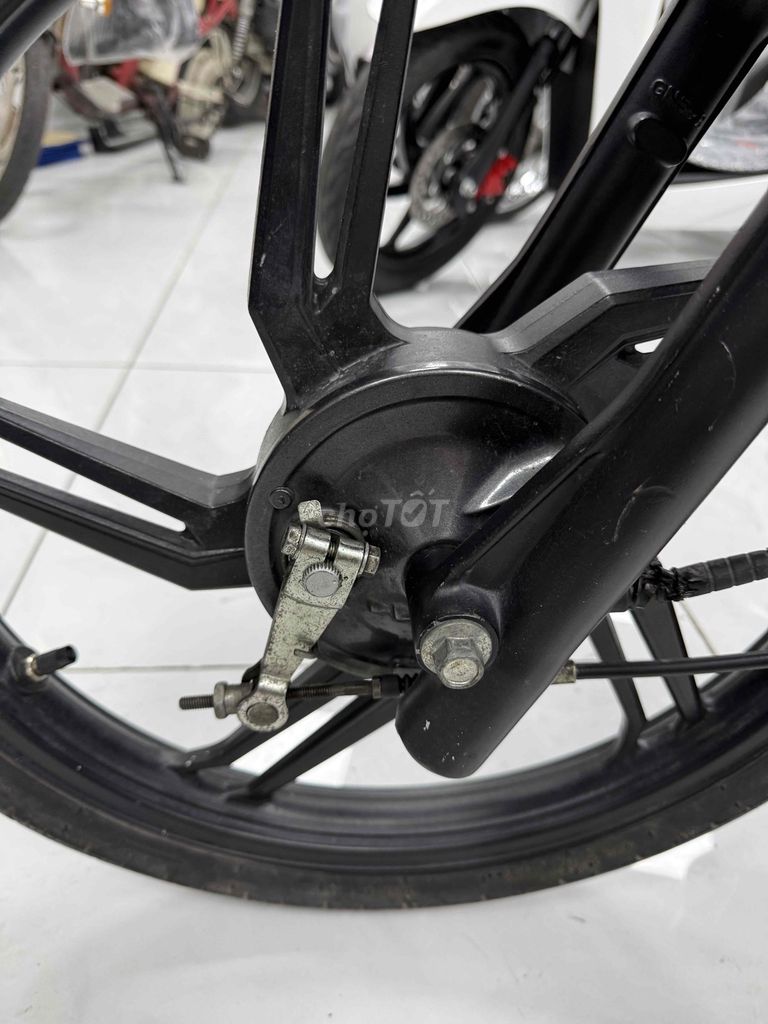 elegant 50cc ( bán 13tr800) gop nợ xấu, đậu 100%. Mua bán Xe máy tại Quận 11 Tp Hồ Chí Minh được đăng bởi NAM ANH hình 9