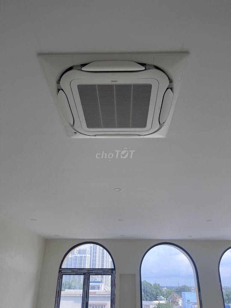 Chuyên phân phối máy lạnh âm trần Daikin,