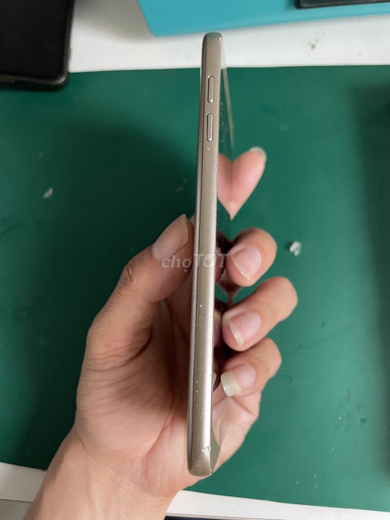Samsung J4 Vàng. Mua bán Điện thoại tại Thành phố Thủ Đức Tp Hồ Chí Minh được đăng bởi Vương Thanh Bình hình 1