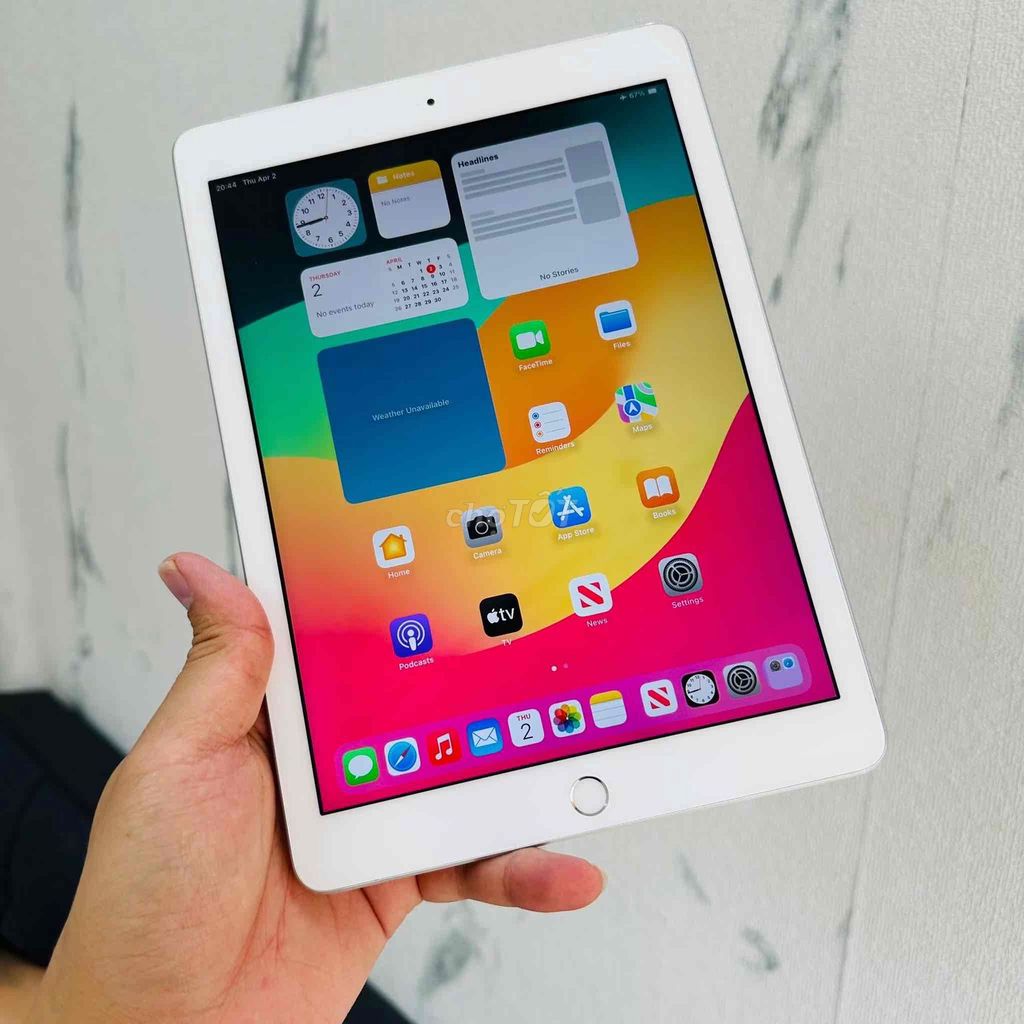 Apple iPad Gen 5 Wifi + 4G 32GB Bạc Zin đẹp full. Mua bán Máy tính bảng tại Thành phố Buôn Ma Thuột Đắk Lắk được đăng bởi táo zin BMT hình 1