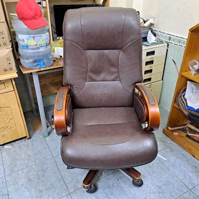 Ghế giám đốc 1tr2. Mua bán Bàn ghế tại Quận Tân Bình Tp Hồ Chí Minh được đăng bởi Hoàng Huy