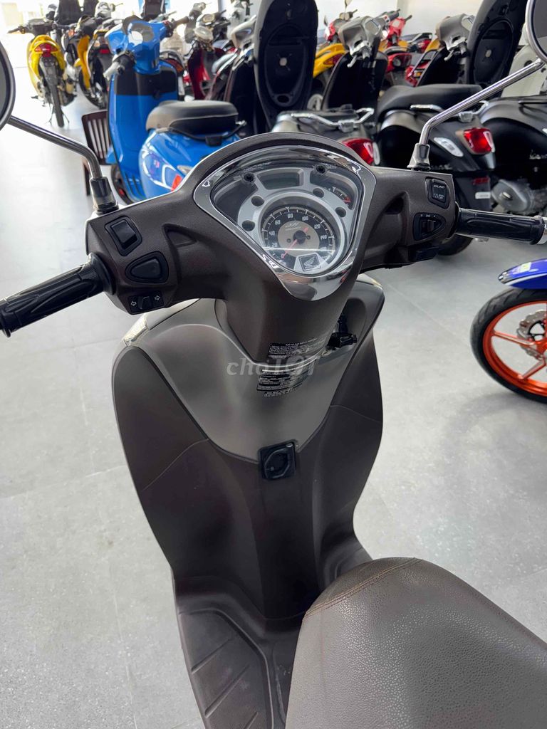 Sh Mode 2016 xe chuẩn rin Hỗ trợ góp. Mua bán Xe máy tại Quận Cái Răng Cần Thơ được đăng bởi Cửa Hàng Xe Máy Quang Sang hình 3