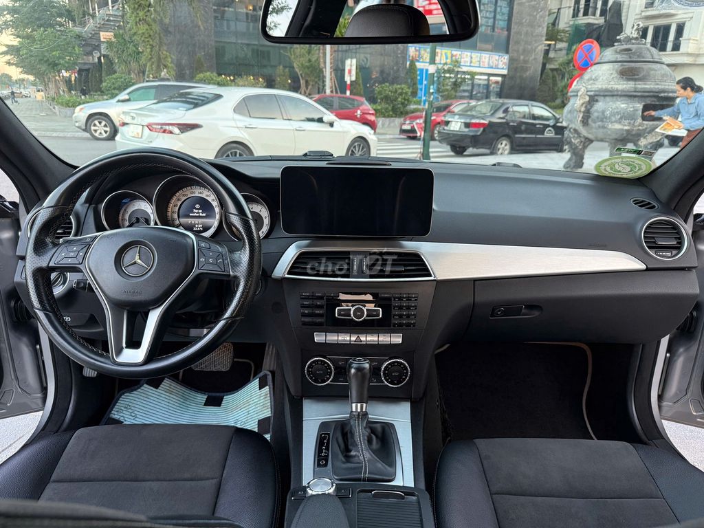 Mercedes C200 Editions 2014 Siêu Đẹp. Mua bán Ô tô tại Quận Thanh Xuân Hà Nội được đăng bởi Nguyễn Tuấn Hoàng hình 17
