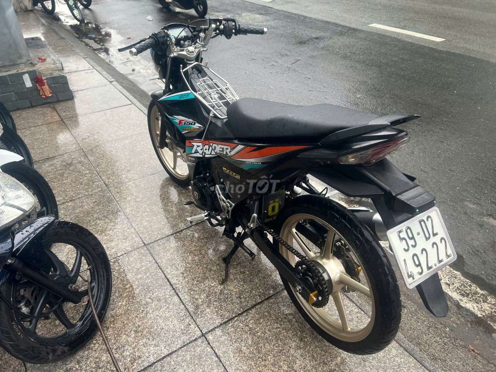 Suzuki raider 2020 mới 90% biển số thành phố. Mua bán Xe máy tại Quận Tân Phú Tp Hồ Chí Minh được đăng bởi Tuanduy hình 4