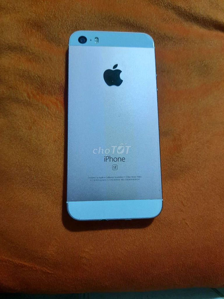 iPhone SE 128GB Vàng hồng Nguyên bản. Mua bán Điện thoại tại Thành phố Biên Hòa Đồng Nai được đăng bởi Lehoang Minhphu hình 1
