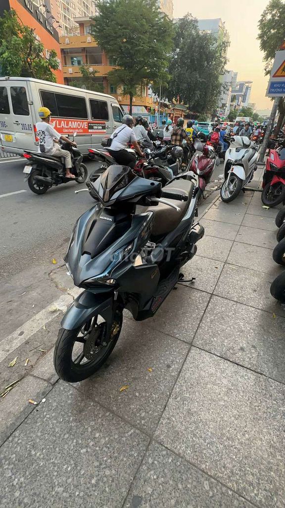 Honda air blade 160 ABS 2023 mới 90% Bstp chính ch. Mua bán Xe máy tại Quận Tân Phú Tp Hồ Chí Minh được đăng bởi Tuanduy hình 2