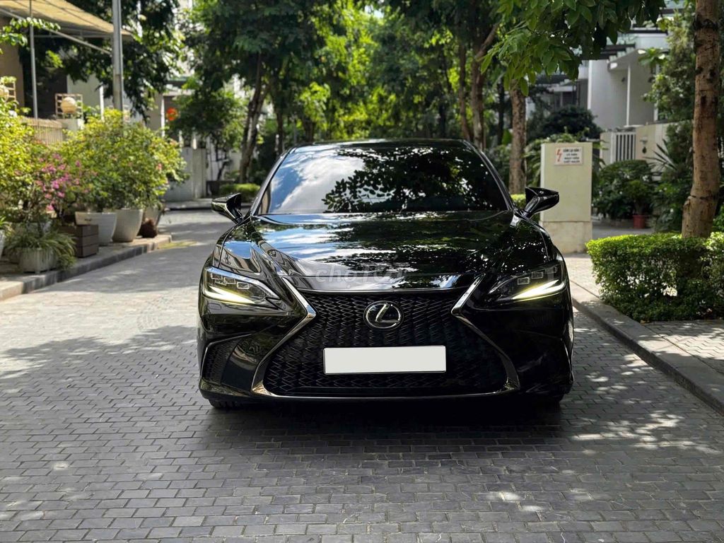 Lexus ES250 F.Sport sx 2021 nhập Nhật siêu đẹp. Mua bán Ô tô tại Quận Cầu Giấy Hà Nội được đăng bởi Cao Quý hình 1
