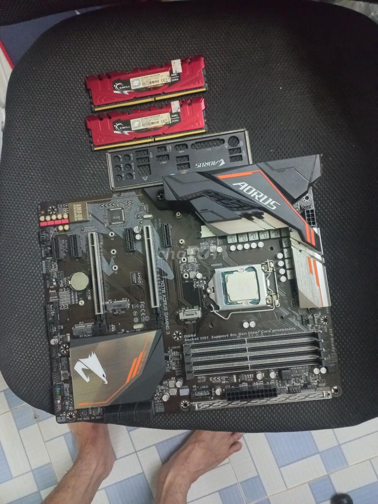 DDR4 8GB intel core i5 8400 H370 aorus gaming 3