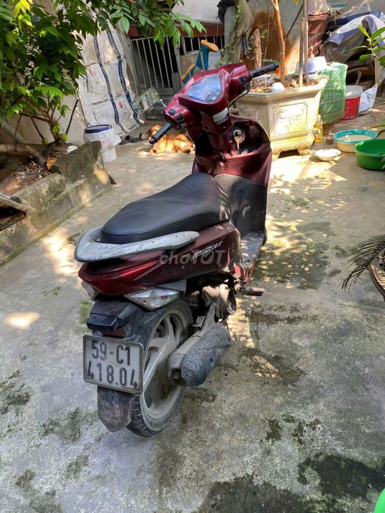 Honda Vision 2013 màu Đỏ. Mua bán Xe máy tại Quận 4 Tp Hồ Chí Minh được đăng bởi Nguyễn minh phước hình 2