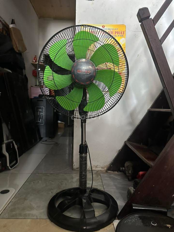 Quạt đứng Senko Đen, Xanh lá. Mua bán Quạt tại Quận Phú Nhuận Tp Hồ Chí Minh được đăng bởi Lê Bảo Trân hình 1
