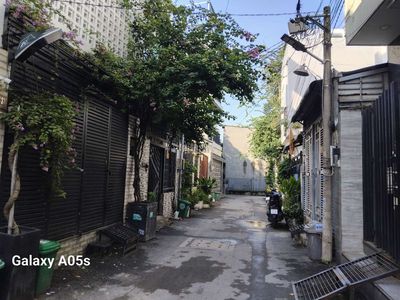 Townhouse 75 m² · 4 bed · Đường Số 11
