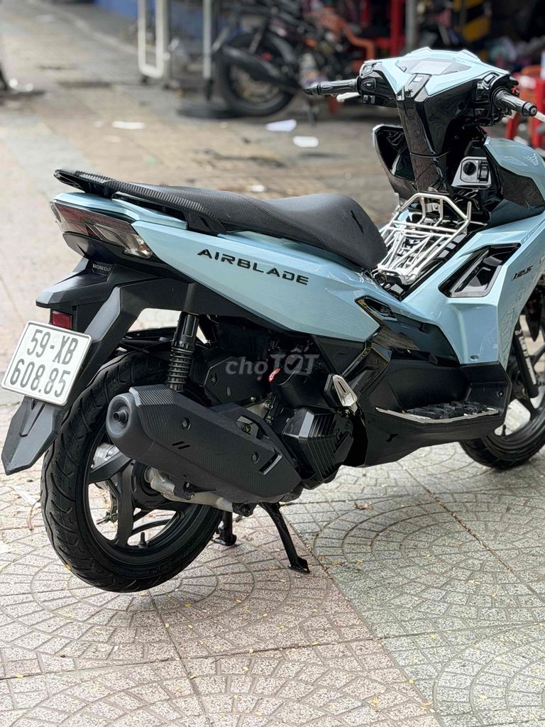 Honda Air Blade 125 4 вала 2022 года, ледяной синий, 9 держателей