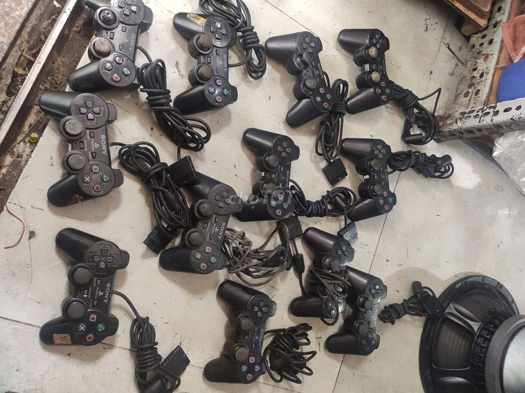 Tay cầm chơi game Sony PS2 Đen. Mua bán Thiết bị chơi game tại Quận 11 Tp Hồ Chí Minh được đăng bởi Lê Thụy hình 1