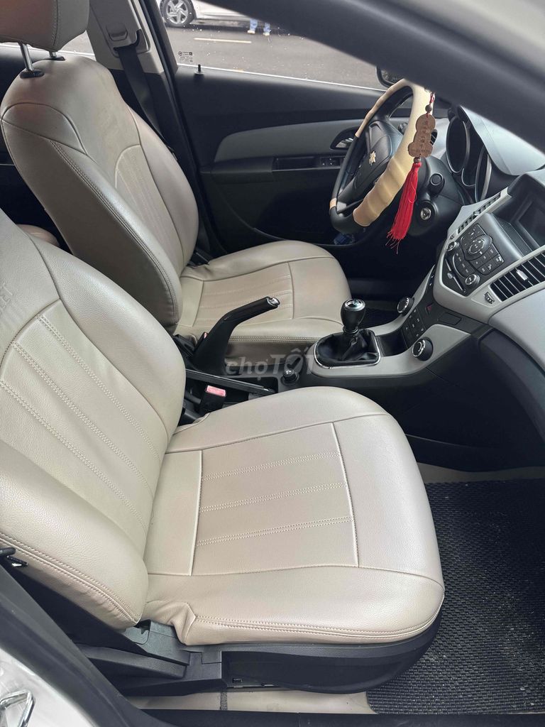 Chevrolet Cruze 2014 1.6 Trắng 86000 km. Mua bán Ô tô tại Quận Hải Châu Đà Nẵng được đăng bởi anh anh hình 8