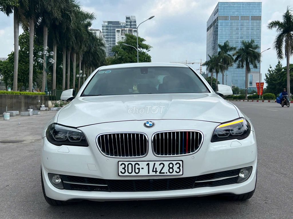 BMW 5 Series 2013 520i - 79000 km