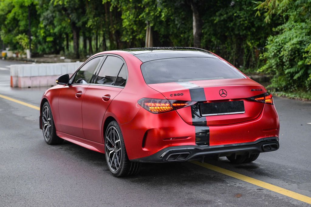 ❤️ Mercedes-Benz C300 AMG 2022, Đỏ nhám cực ngầu. Mua bán Ô tô tại Quận 7 Tp Hồ Chí Minh được đăng bởi Tri Mercedes DNZ hình 4