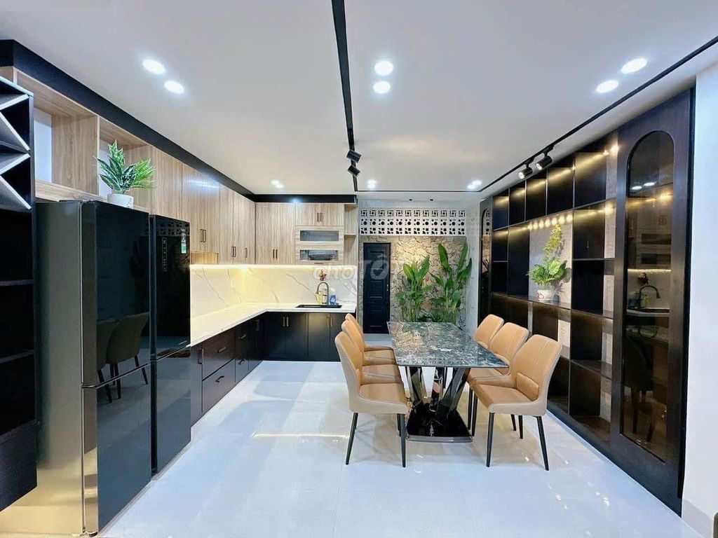 Furnished 3-bedroom house near Nguyễn Tất Thành beach — photo 7