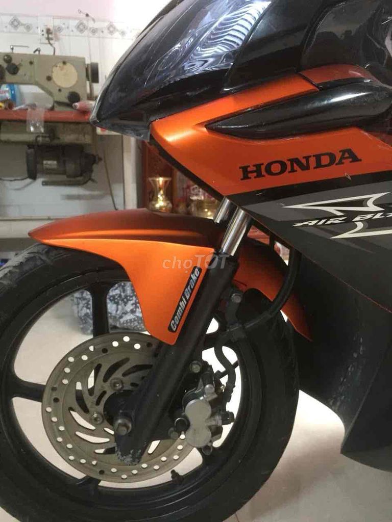Xe AirBlade Thái Nhập( Cam Đen) Xe Nhà Sử Dụng. Mua bán Xe máy tại Huyện Bình Chánh Tp Hồ Chí Minh được đăng bởi trịnh văn công hình 3
