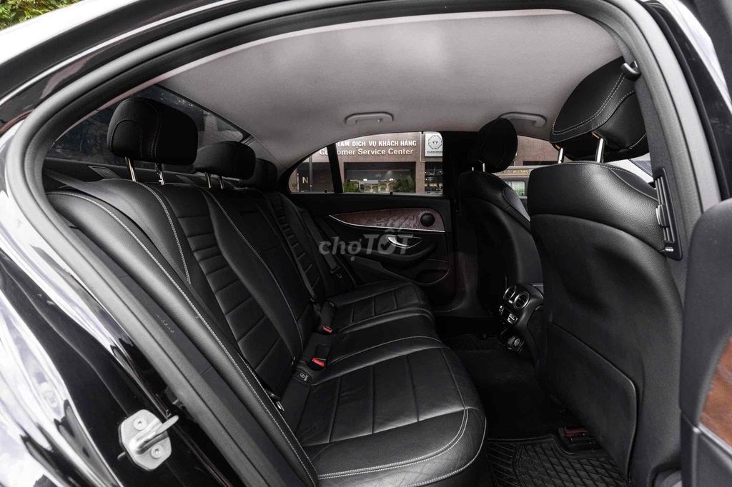 E200 - 2017 đẳng cấp doanh nhất giá rẻ siêu đẹp. Mua bán Ô tô tại Quận 7 Tp Hồ Chí Minh được đăng bởi Dương Phương hình 12