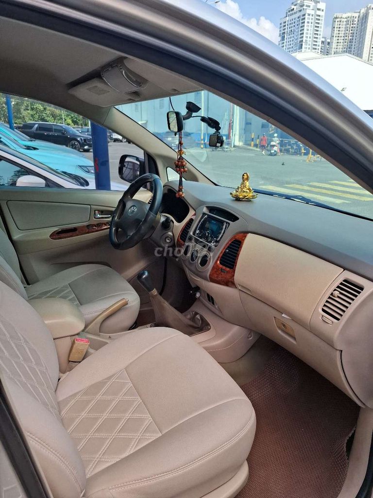 Toyota Innova Bạc 7 chỗ Số sàn. Mua bán Ô tô tại Quận Gò Vấp Tp Hồ Chí Minh được đăng bởi Dũng hình 3