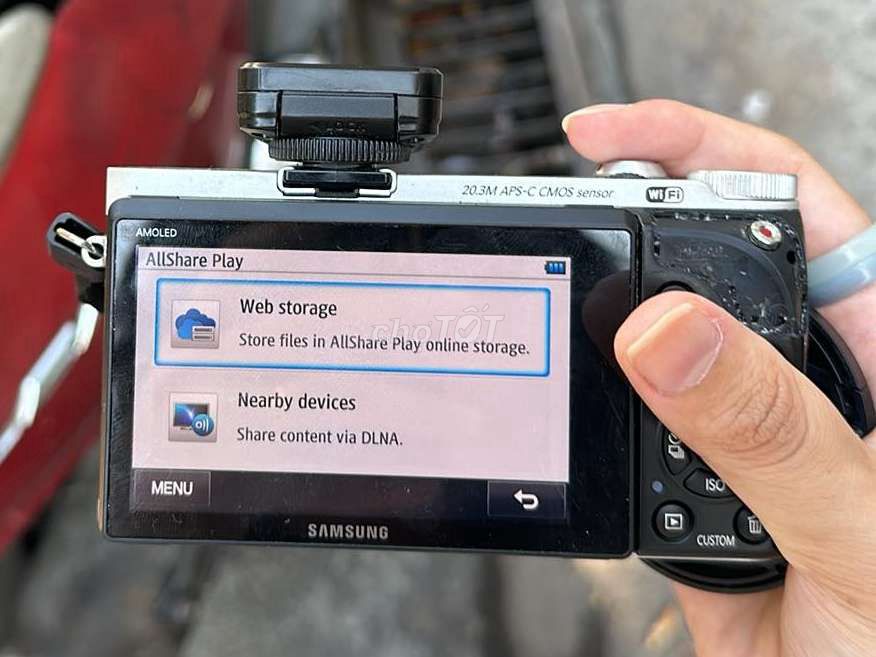 Mirrorless Samsung NX300 20MP có wifi