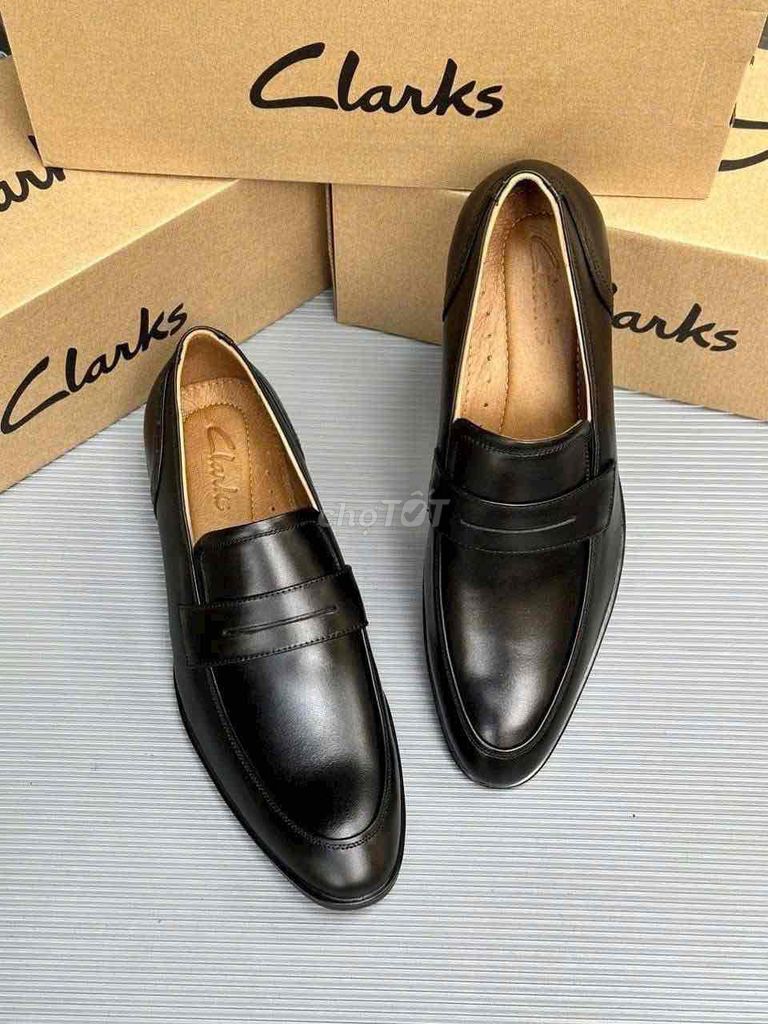 Giày lười nam Clarks Da thật size 43 EU. Mua bán Giày dép tại Quận Tân Phú Tp Hồ Chí Minh được đăng bởi Hồ Thảo Chuyên sỉ lẻ Hàng VNXK hình 1