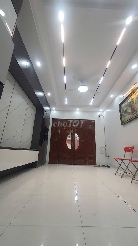 Продается 5-этажный дом в центре Фу Луонга, 31 м², 5 миллиардов долларов