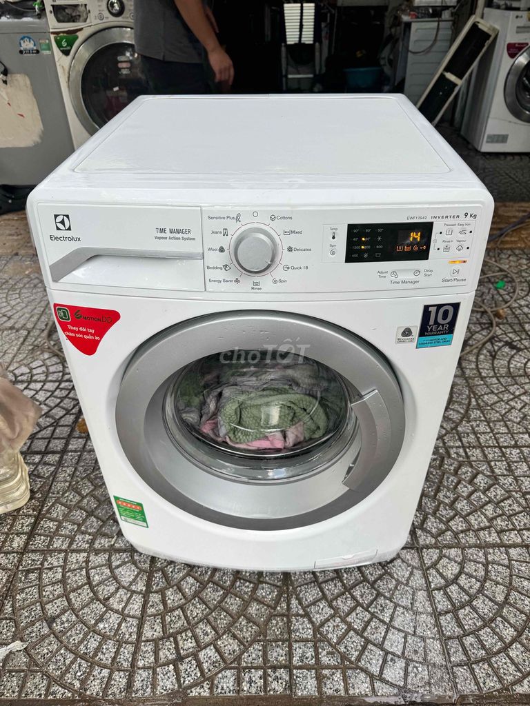 Thanh lý máy giặt Elextrulux inveter 9.0KG mới tin. Mua bán Máy giặt tại Quận Thanh Khê Đà Nẵng được đăng bởi Phúc Đỗ hình 1