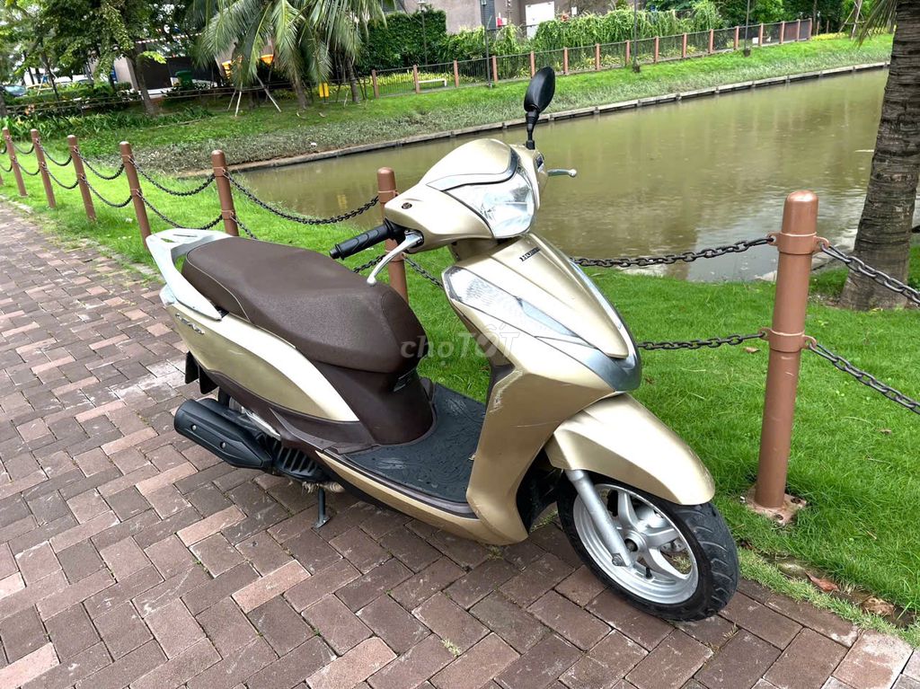 Chính chủ bán xe Lead phiên bản Đặc Biệt.. Mua bán Xe máy tại Huyện Bình Chánh Tp Hồ Chí Minh được đăng bởi Nguyễn Thuỳ Trang hình 3