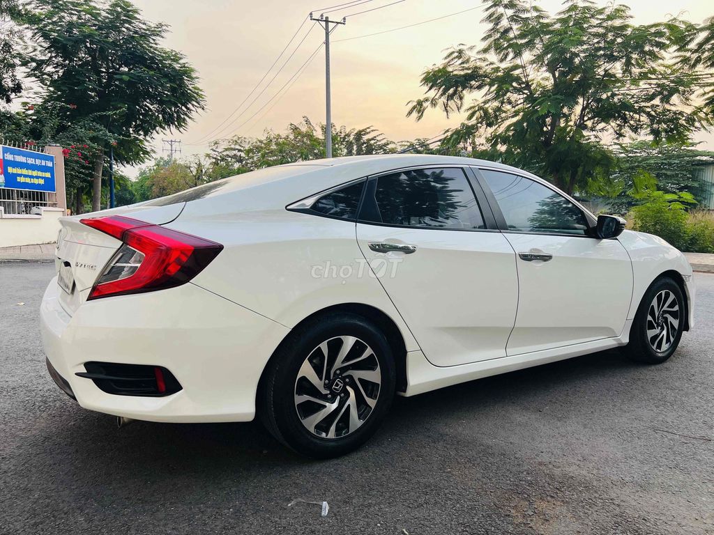 Honda Civic 2018 E  . 1 chủ mua mới đi 81000 km. Mua bán Ô tô tại Huyện Hóc Môn Tp Hồ Chí Minh được đăng bởi Vũ hình 6