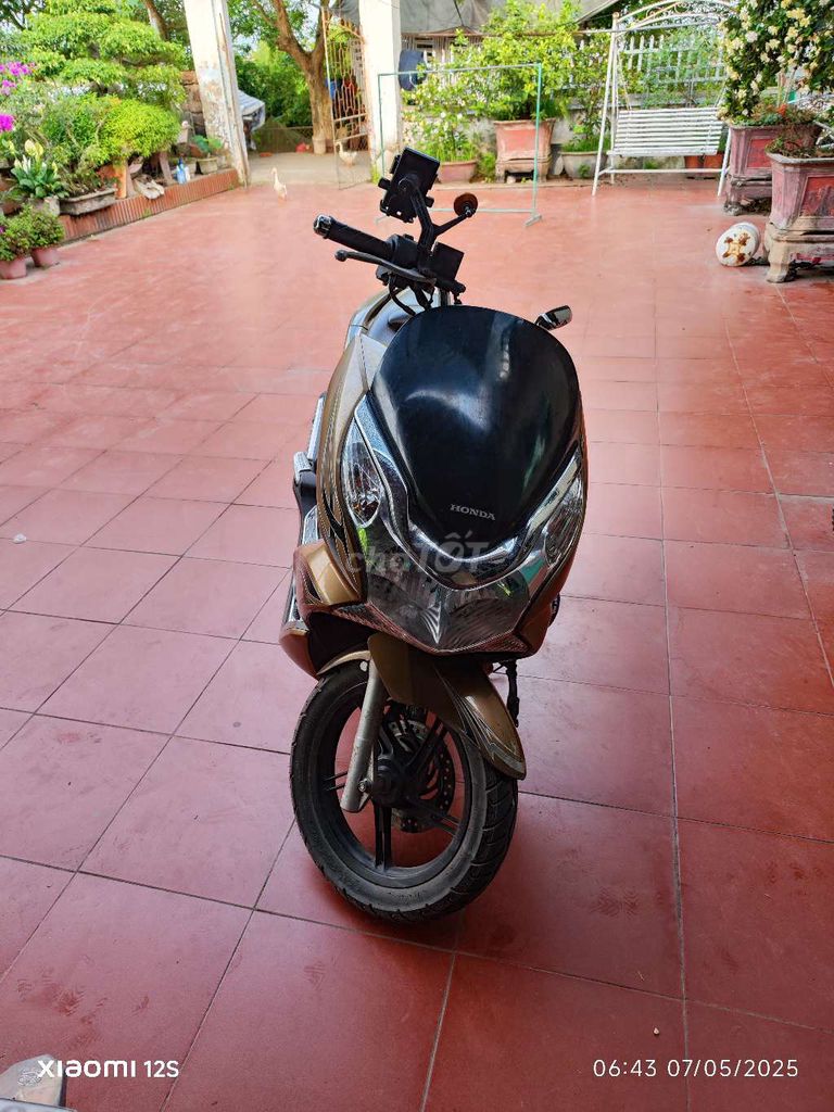 Pcx 2011 máy zin êm tiết kiệm nhiên liệu. Mua bán Xe máy tại Huyện Kiến Xương Thái Bình được đăng bởi Duy Anh hình 2