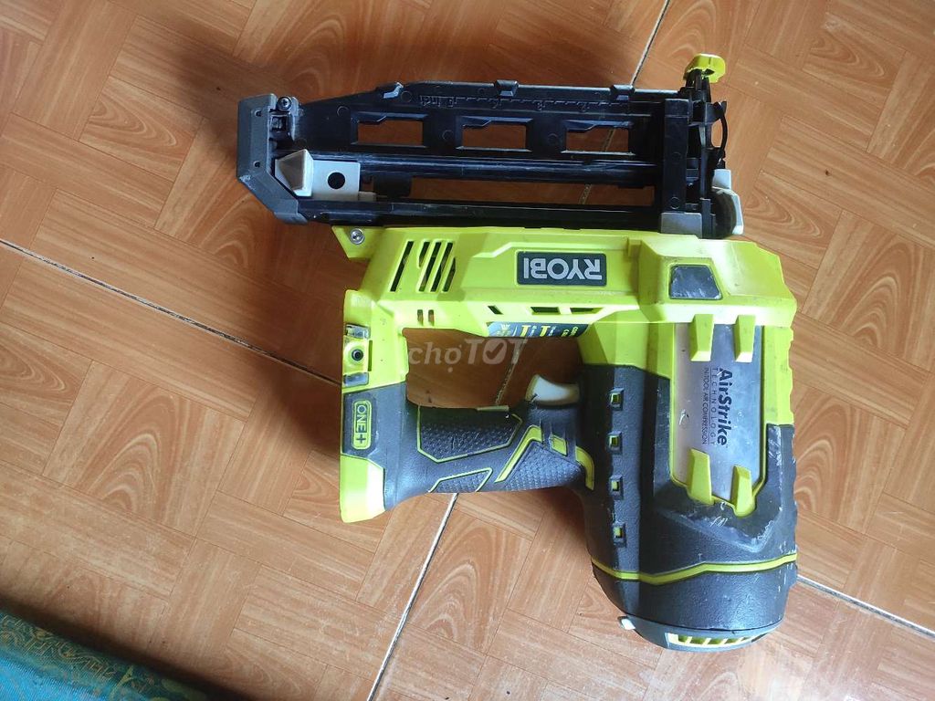 Máy bắn đinh ryobi R18nl16