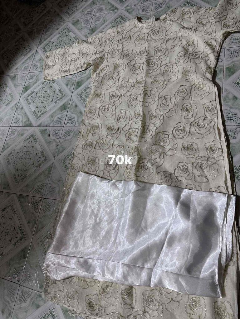 Áo dài Nữ Trắng kem Bigsize 65-80kg. Mua bán Quần áo tại Quận Bình Tân Tp Hồ Chí Minh được đăng bởi Trần thị ngọc giàu hình 1