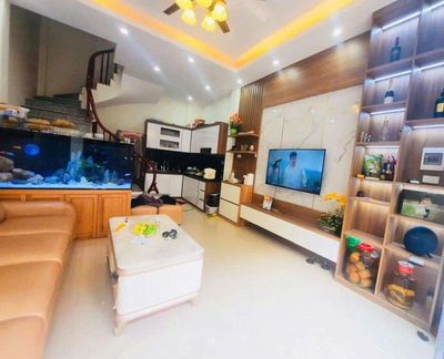 Bán nhà phường Đông Ngạc - ô tô đậu cửa vào nhà - kinh doanh 6.95 tỷ. Mua bán nhà ở tại Quận Bắc Từ Liêm Hà Nội được đăng bởi Lê Tuyết