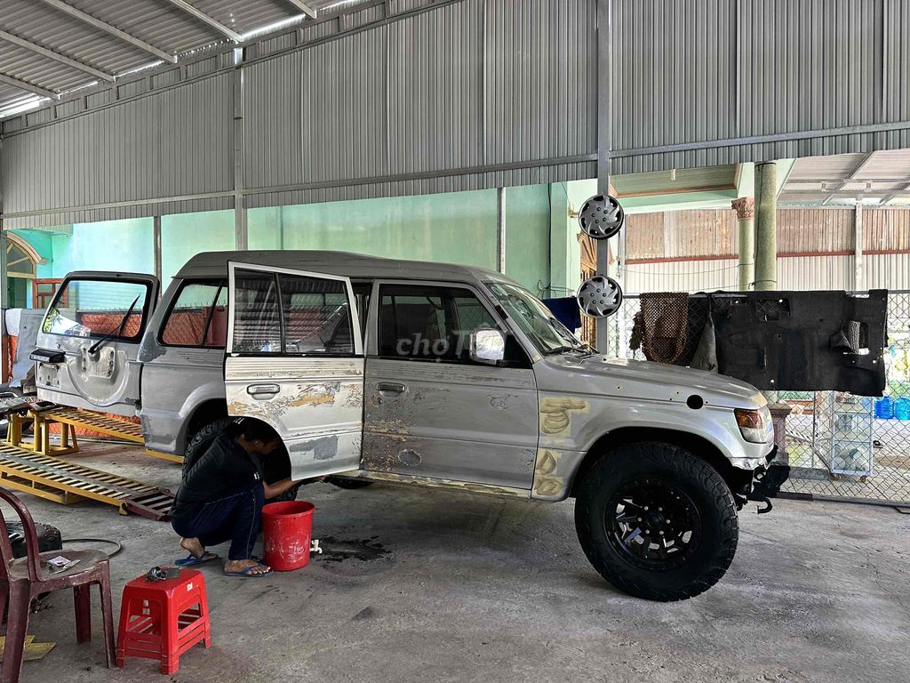 Mitsubishi Pajero Sport 1993 - 100000 km