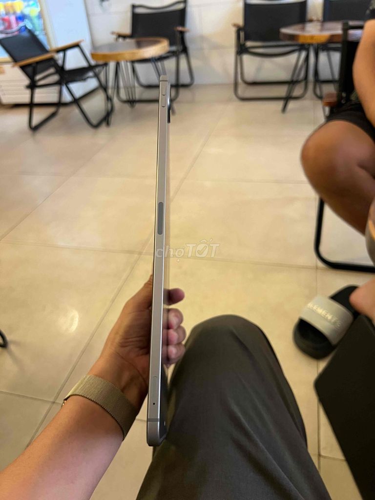 ban ipad pro 12.9 5g  m2 1tb mât face. Mua bán Máy tính bảng tại Quận Gò Vấp Tp Hồ Chí Minh được đăng bởi Trần Thiên Hào hình 1