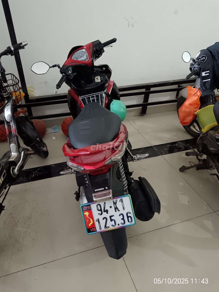 Bán xe Air Blade Fi 2013. Mua bán Xe máy tại Thành phố Bạc Liêu Bạc Liêu được đăng bởi Vo Anh Vu hình 1