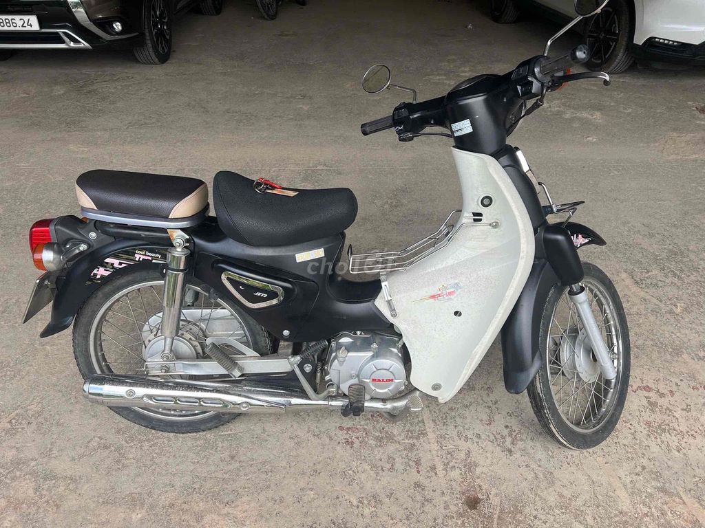 Мотоцикл Honda Cub 50cc черно-белый, Далат
