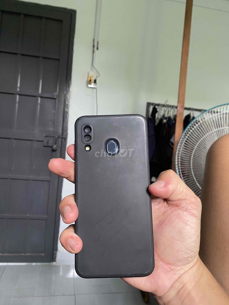 Samsung Galaxy A30 Đen. Mua bán Điện thoại tại Huyện Dương Minh Châu Tây Ninh được đăng bởi Phạm Lê Phương Vũ hình 1
