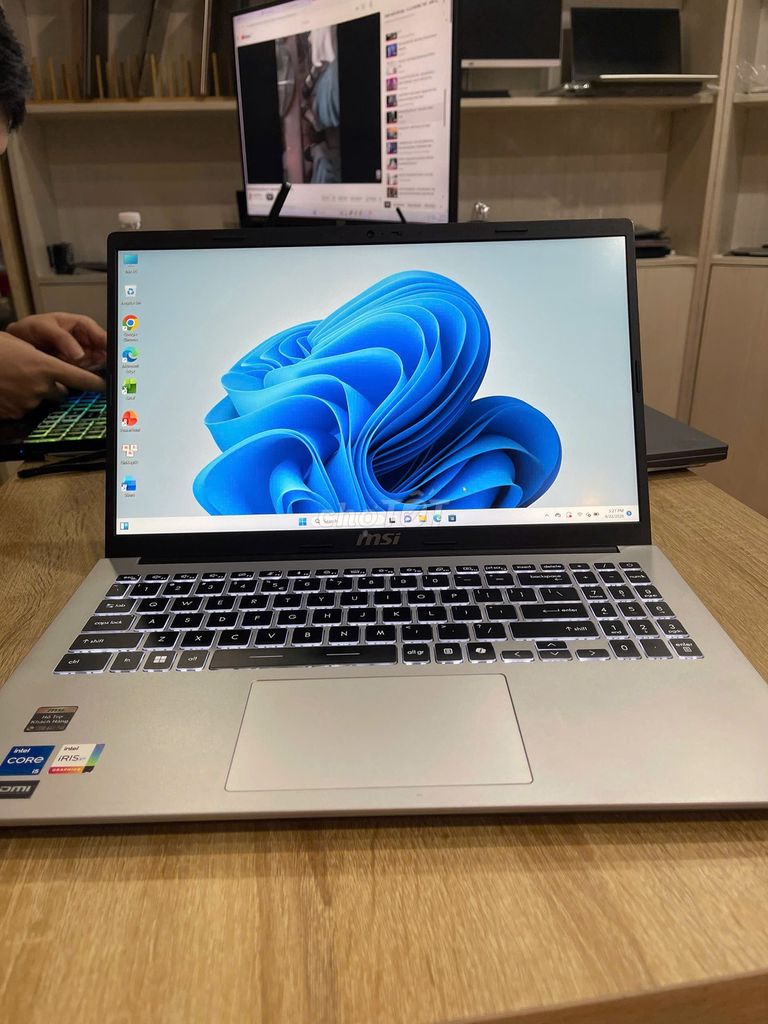 Laptop MSI Modern i5-13th 16GB/512GB 15.6inch FHD. Mua bán Laptop tại Quận Gò Vấp Tp Hồ Chí Minh được đăng bởi Vi Tính Kim Trân hình 1