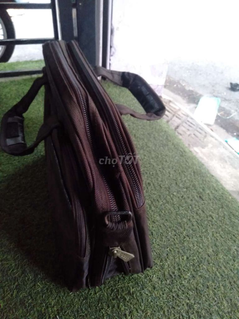 Cặp đựng laptop iPad. Mua bán Túi xách tại Quận Tân Bình Tp Hồ Chí Minh được đăng bởi hoàng hình 3