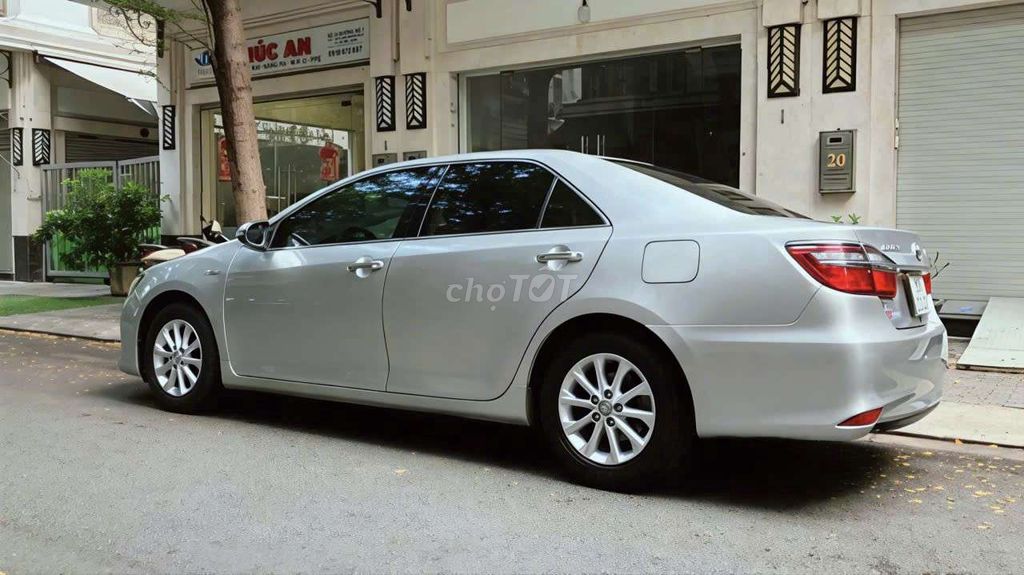 Toyota Camry 2.0E 2016 года от владельца