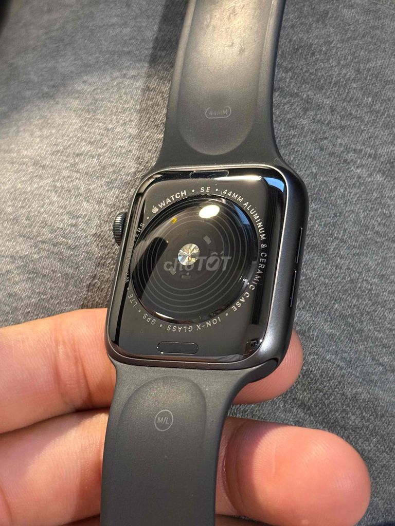 Apple Watch SE 44mm Đen 77%. Mua bán Thiết bị đeo thông minh tại Thành phố Thủ Đức Tp Hồ Chí Minh được đăng bởi Ngo Nhat Minh hình 1