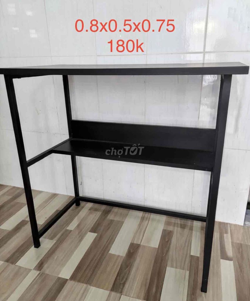 Thanh lý bộ bàn ghế trang điểm bằng gỗ. Mua bán Bàn ghế tại Quận 4 Tp Hồ Chí Minh được đăng bởi Vy hình 1