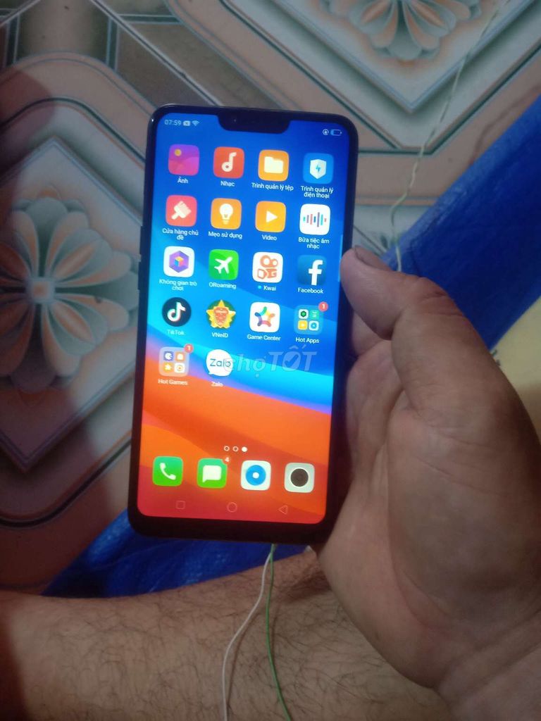 điện thoại Oppo a3s hàng còn đẹp pin cầm. Mua bán Điện thoại tại Huyện Đức Hòa Long An được đăng bởi A Chàng Nha Quê hình 1