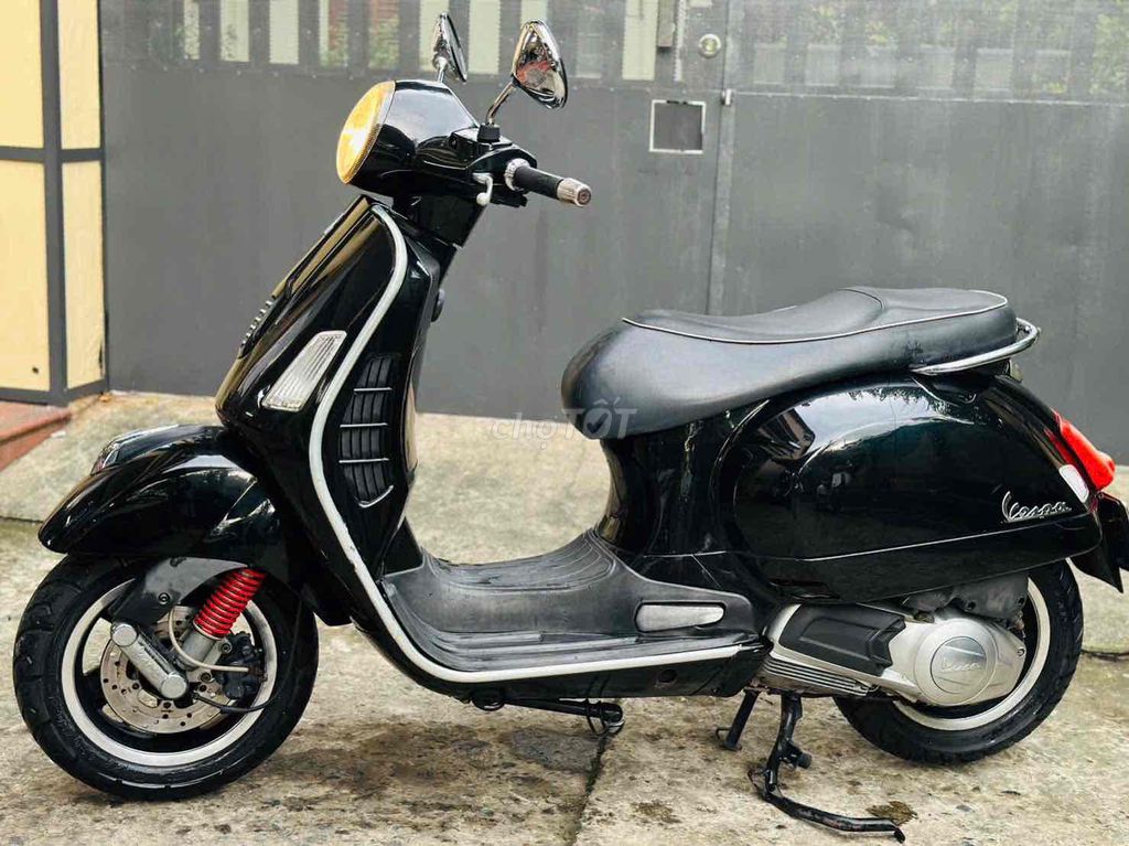 VESPA GTS 125CC SUPPER IE PHUN XĂNG ĐIỆN TỬ. Mua bán Xe máy tại Quận 12 Tp Hồ Chí Minh được đăng bởi Ta Thanh Thai hình 5